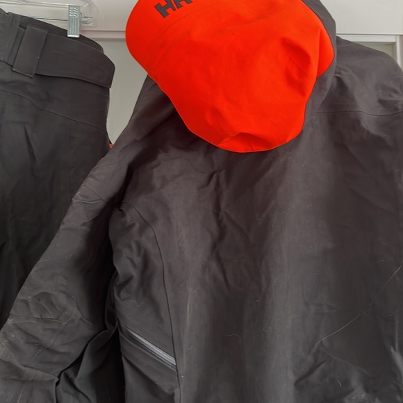 Mens Helly Hansen Shell Jacket and Pants - Picture 5 of 7